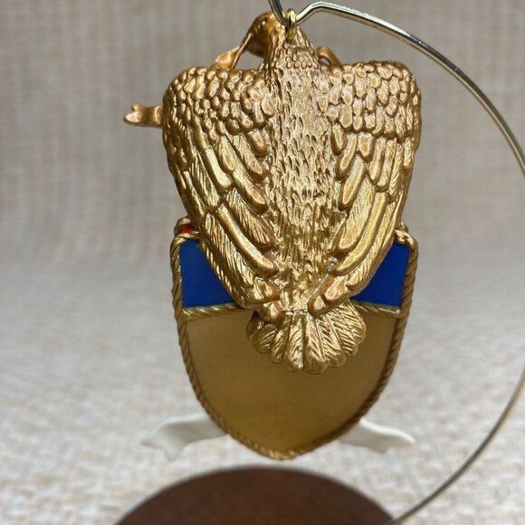 On Wings Of Courage 2008 Hallmark Keepsake Ornament - Picture 4 of 7